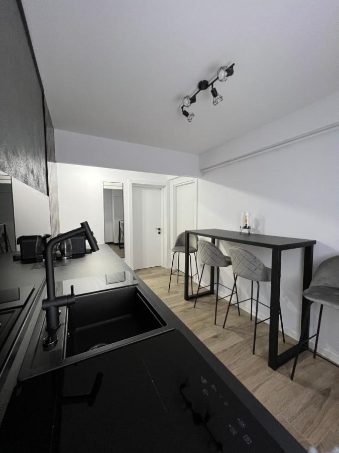 Onix Apartment Hunedoara Luaran gambar