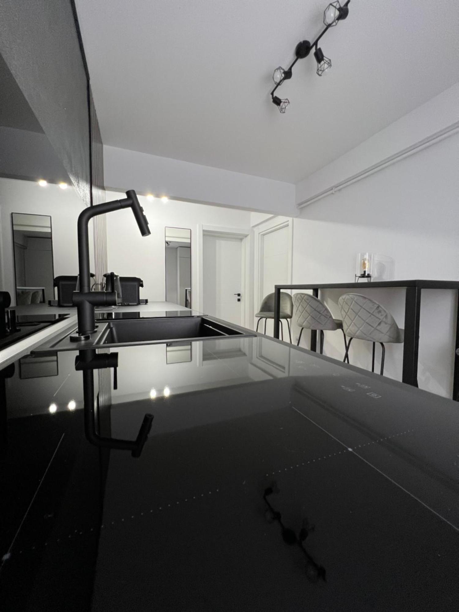 Onix Apartment Hunedoara Luaran gambar