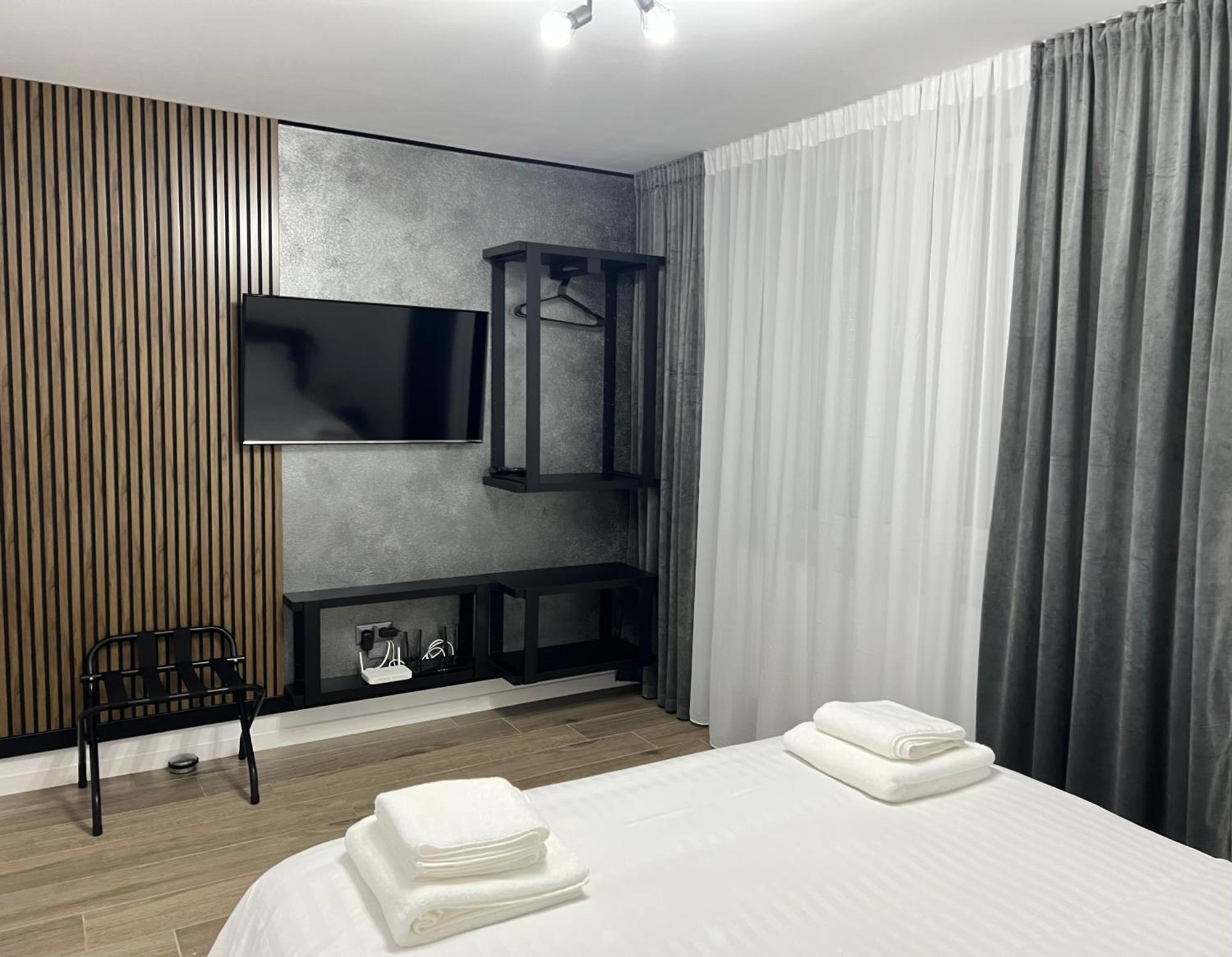 Onix Apartment Hunedoara Luaran gambar