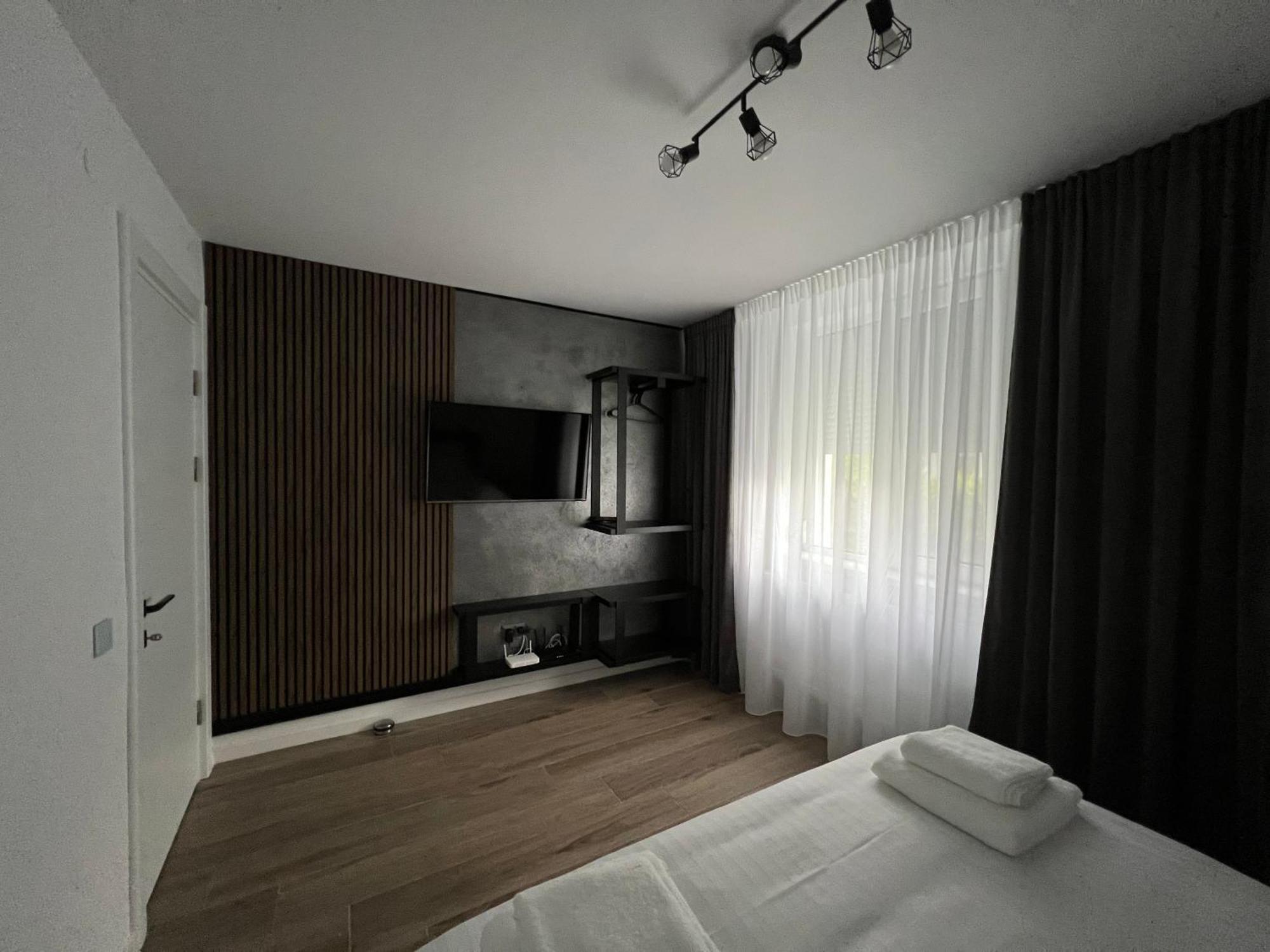 Onix Apartment Hunedoara Luaran gambar