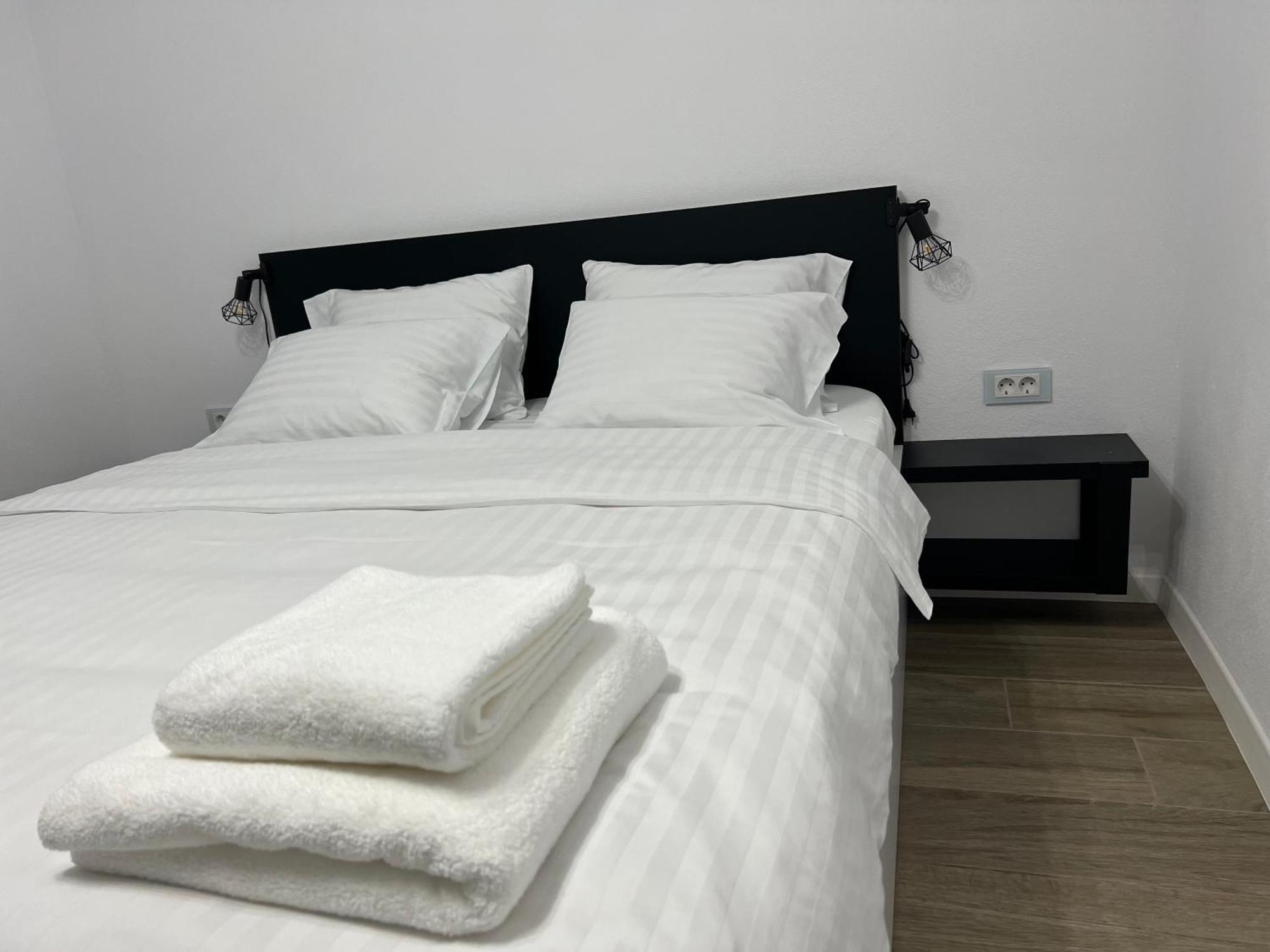 Onix Apartment Hunedoara Luaran gambar
