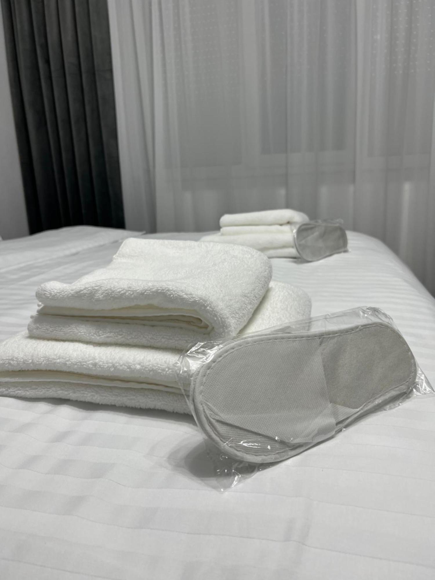 Onix Apartment Hunedoara Luaran gambar
