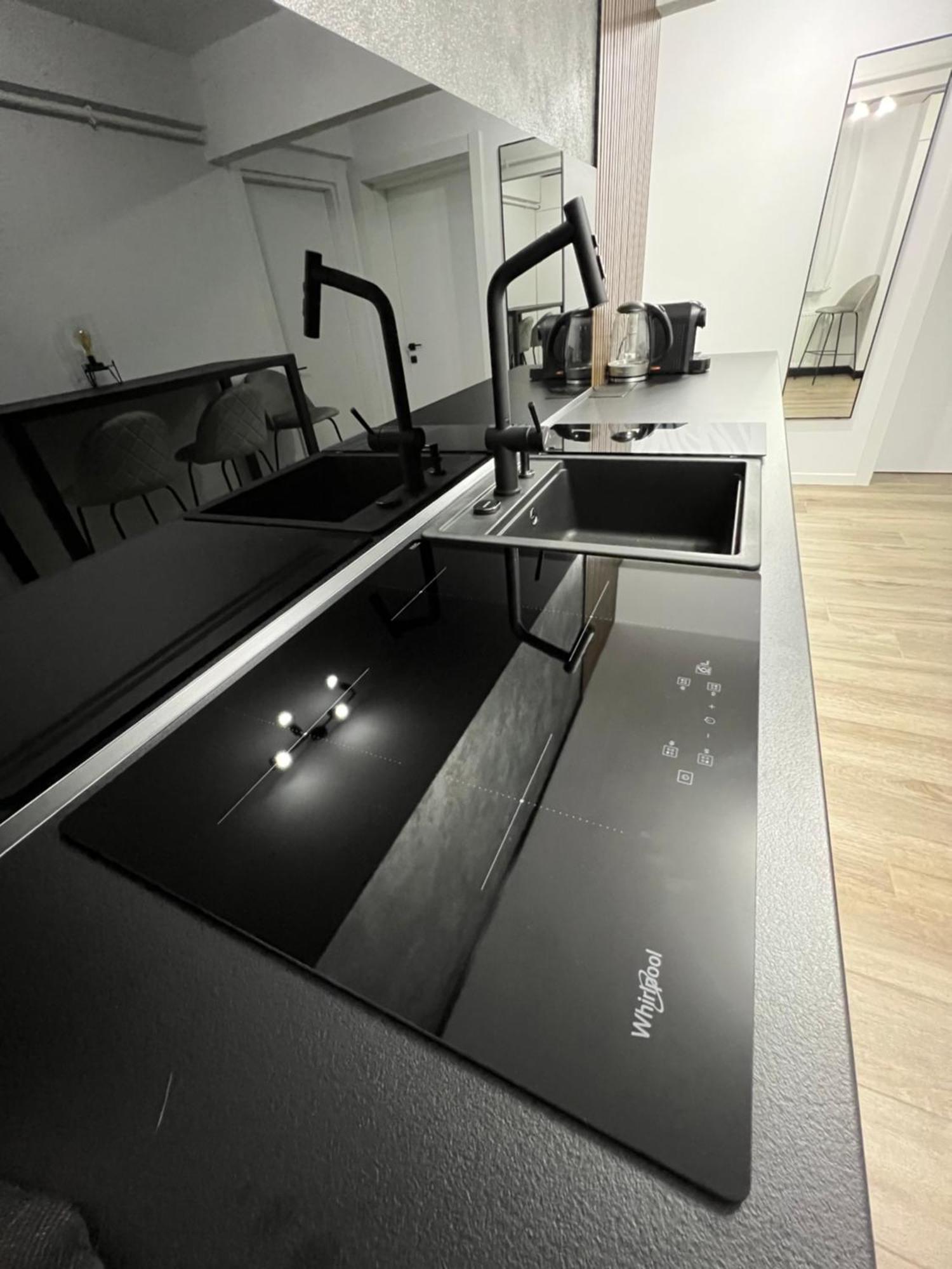 Onix Apartment Hunedoara Luaran gambar